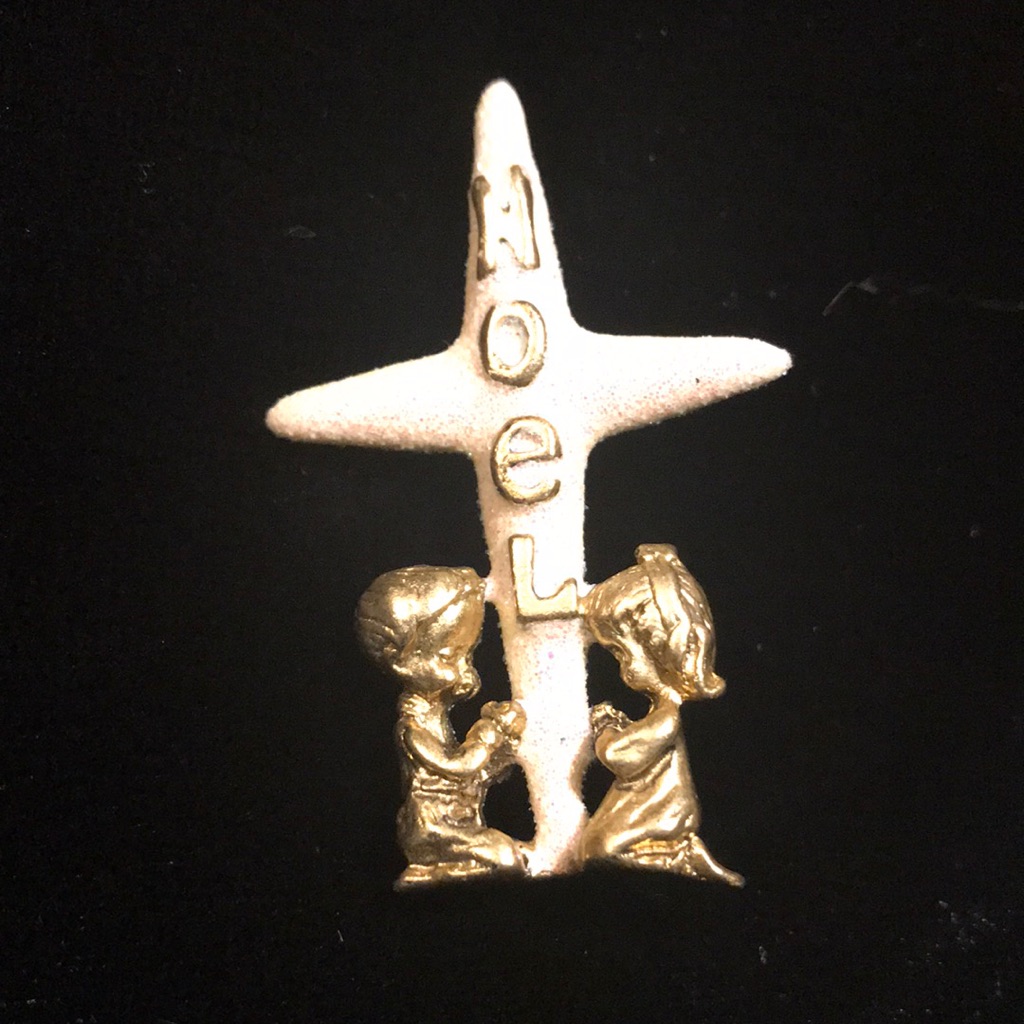 Christmas Brooch Precious Moments 14$
